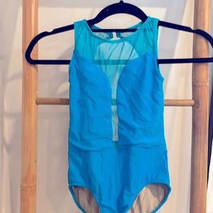 Ilogear turquoise leotard